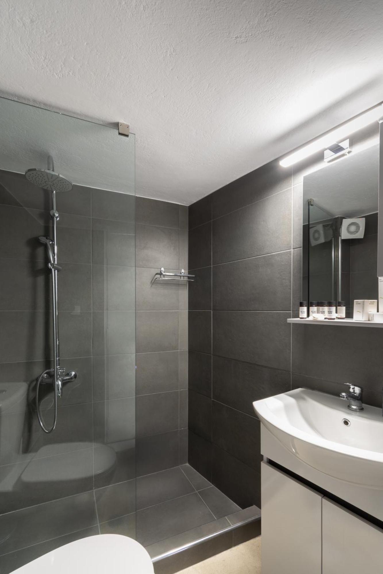 Mc 2 Residences Apartment